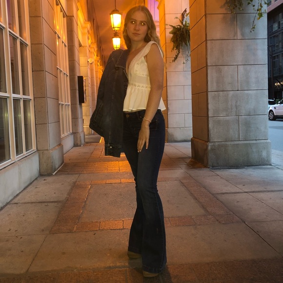 Meet your Posher, Christina - Picture 2 of 4